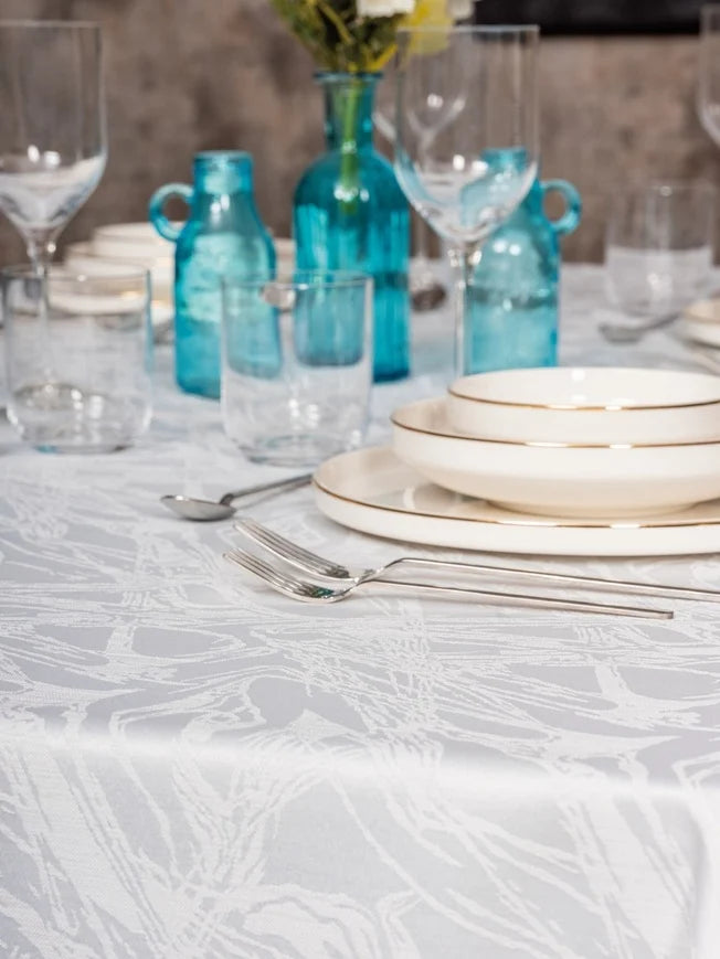 Cotton Box Jacquard Tablecloth – Lavinia Beyaz (155x160 cm)