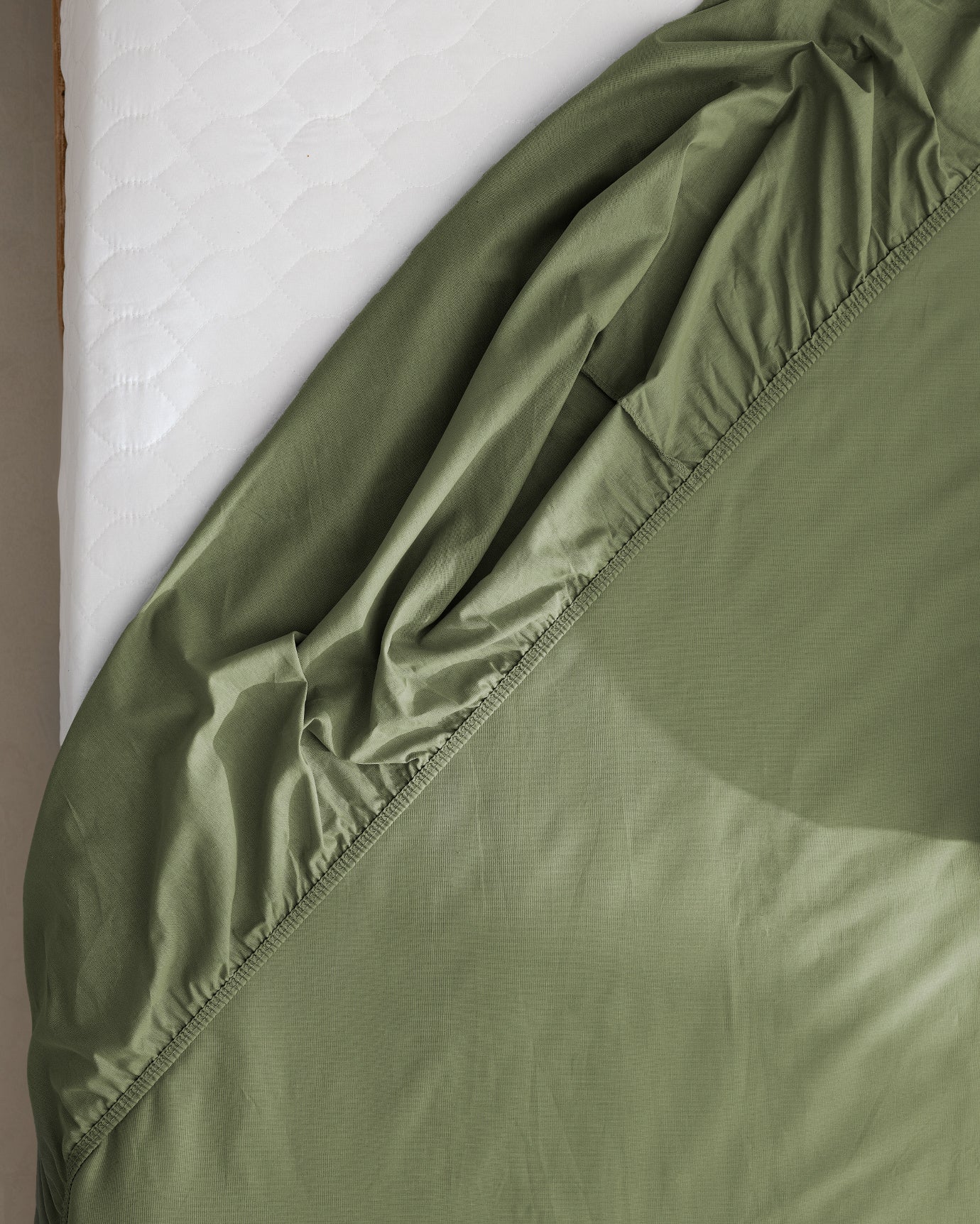 Простыня на резинке Madame Coco King Size Manon 100% Cotton Ranforce 180x200 см