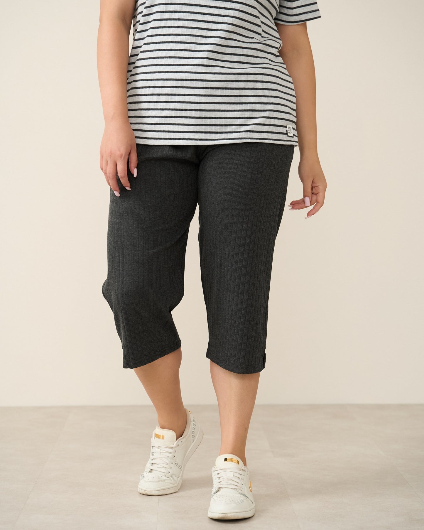 NICOLETTE Women’s Ribbed Cotton Pajama Set – T-Shirt & Capris