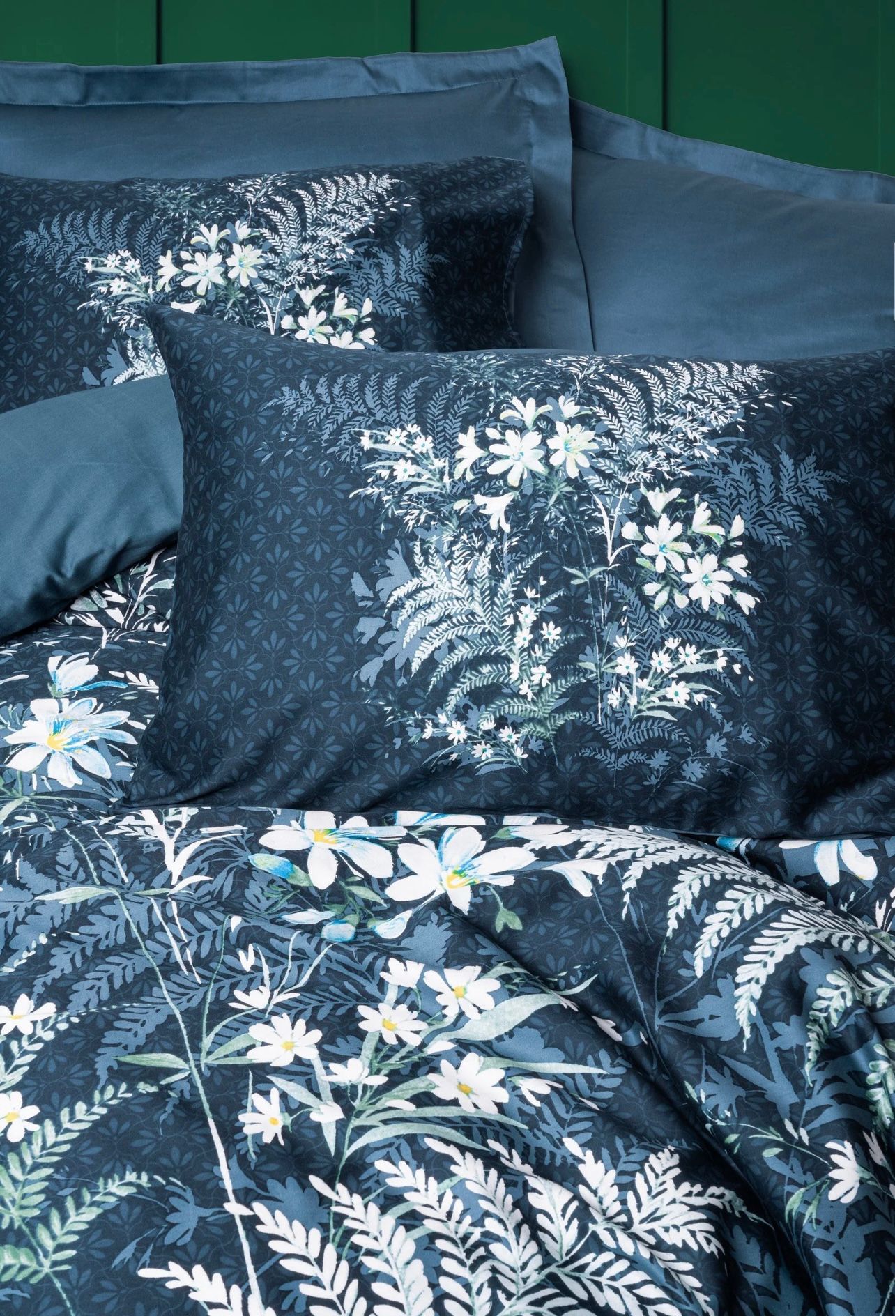 Cotton Box Baskili Saten Imvelo Petrol Bedding Set