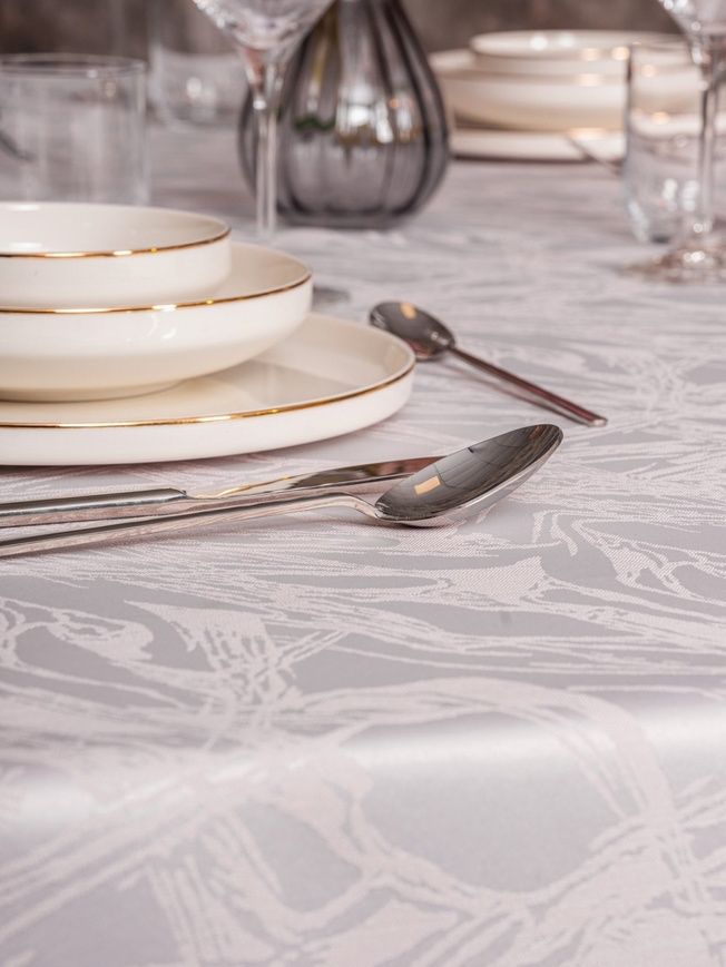 Cotton Box Jacquard Tablecloth – Lavinia Lavender (155x220 cm)