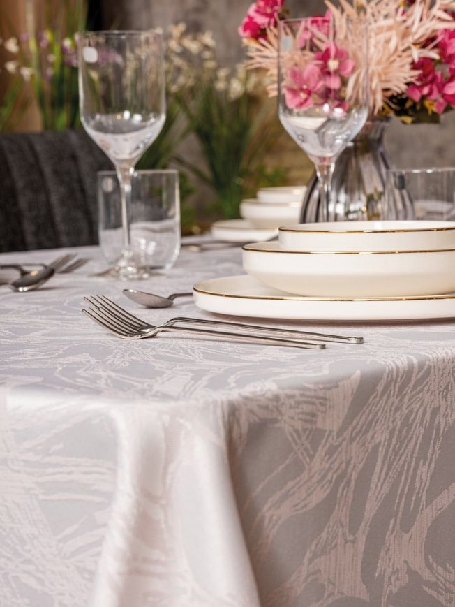 Cotton Box Jacquard Tablecloth – Lavinia Lavender (155x220 cm)