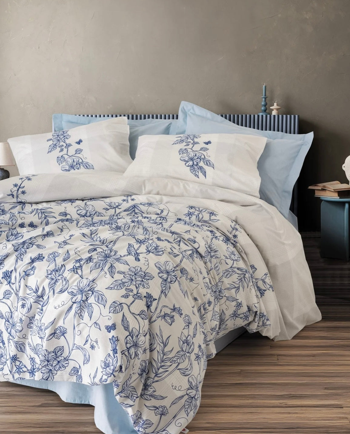 Cotton Box Modeline Lenora Mavi Bedding Set