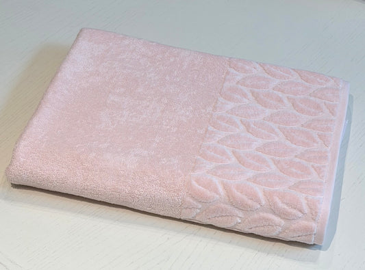 Nurpak Cotton Terry Jacquard rätik 90×150 cm – pehme minimalistlik lehemotiiv