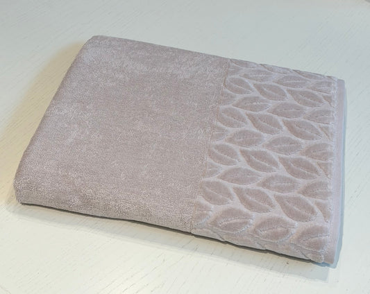 Nurpak Cotton Terry Jacquard rätik 90×150 cm – pehme minimalistlik lehemotiiv