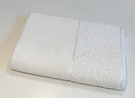 Nurpak puuvillane froteerätik Jacquard 90×150 cm – pehme ja elegantne roosimuster