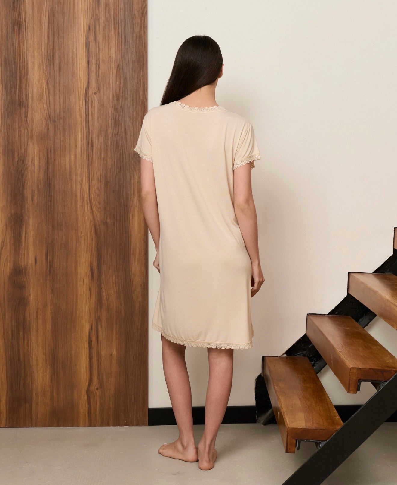 Naiste ühevärviline slipkleit – bambus