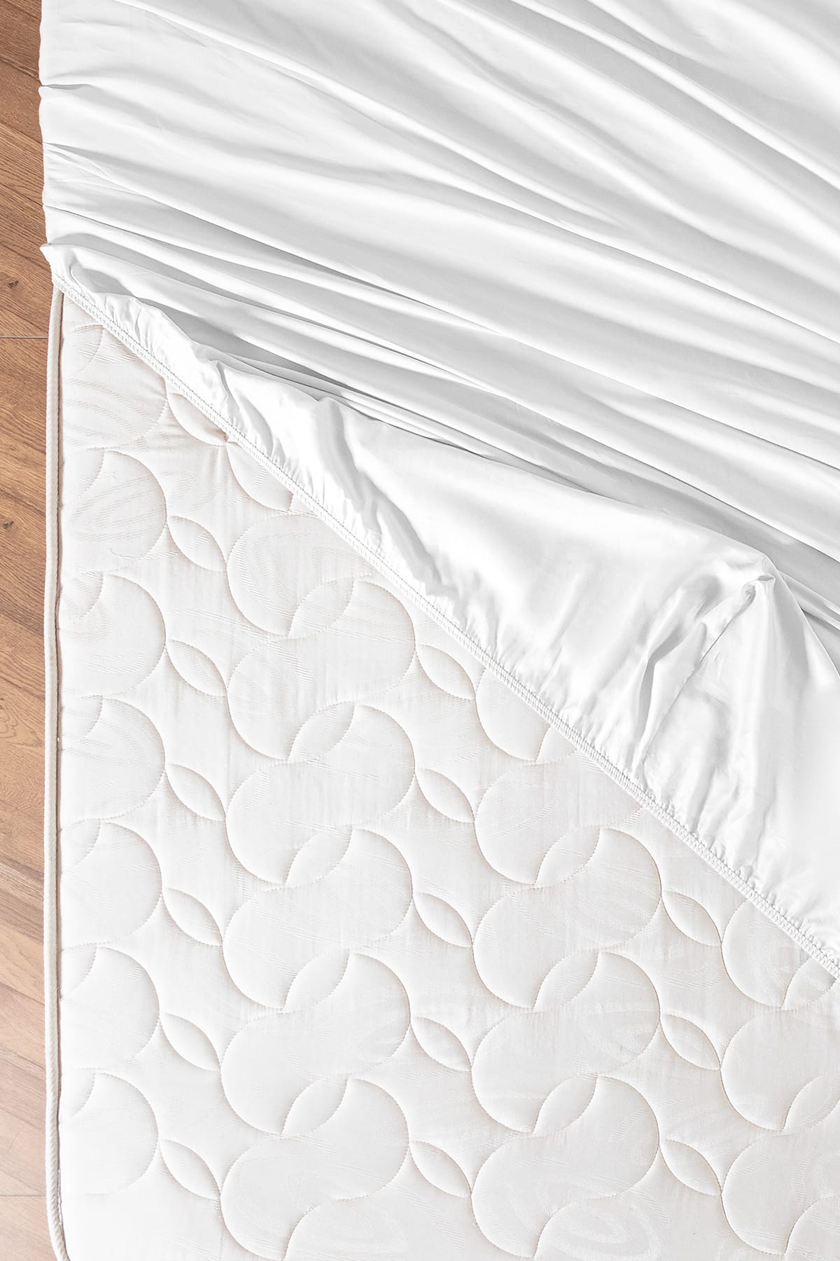 Madame Coco Luxury Collection Cotton Satin Fitted Sheet – White 160×200 cm, 35 cm Height