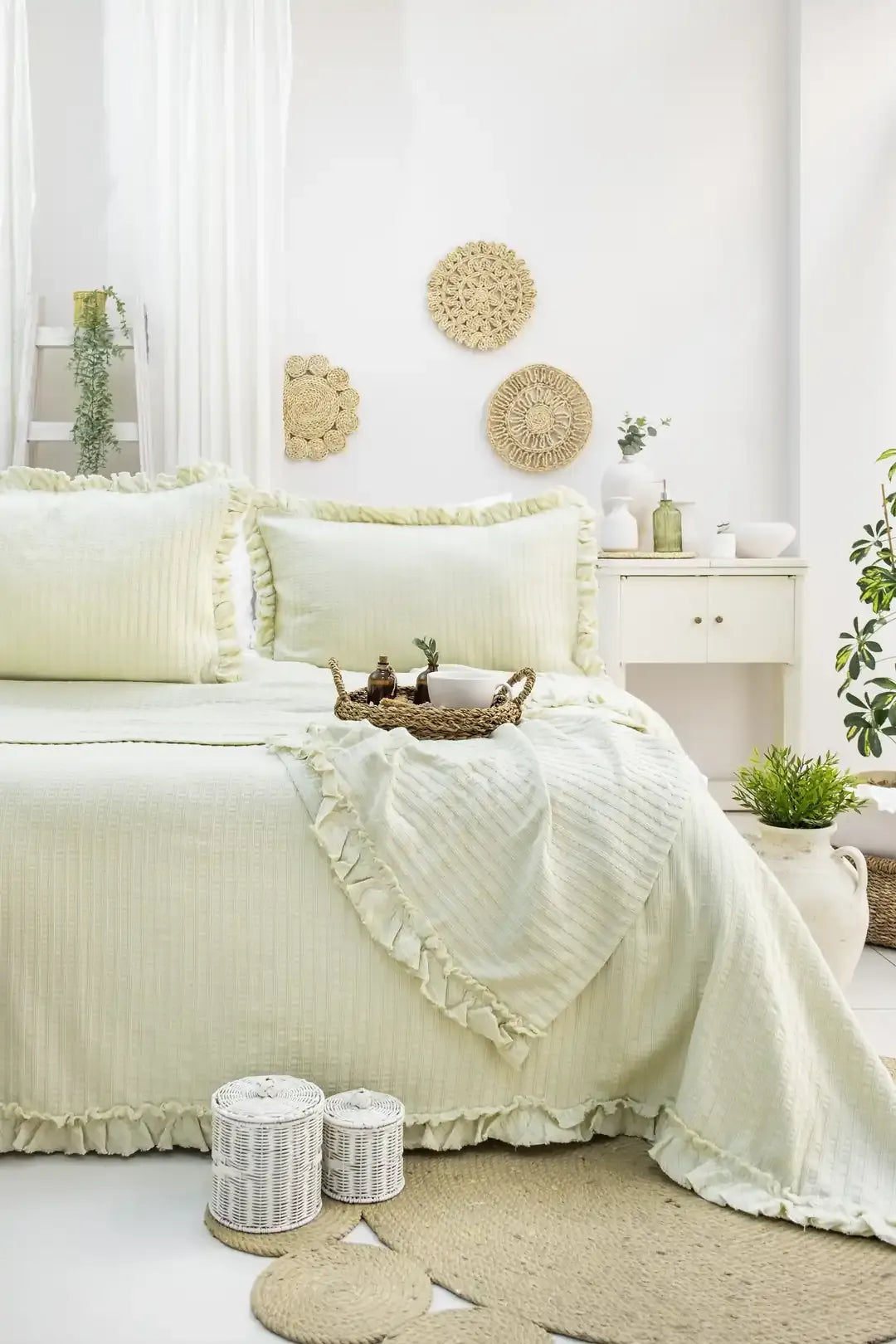 Покрывало Şaheser Home Collection на двуспальную кровать Marta Green